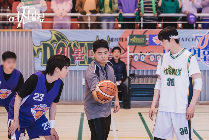 8 Drama Korea dengan Chemistry Bromance yang Ikonik