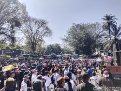 Ikut Demo Dedi Mulyadi, Asosiasi Jip Merapi Ungkap Dampak Larangan Study Tour