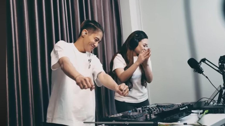 DJ Panda dan Nathalie Holscher DJ Panda dan Nathalie Holscher