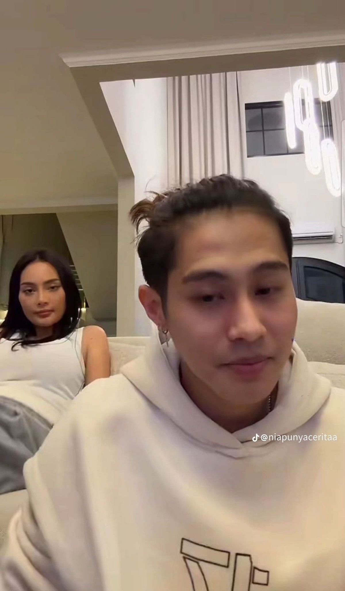 Erika Carlina dan DJ Panda