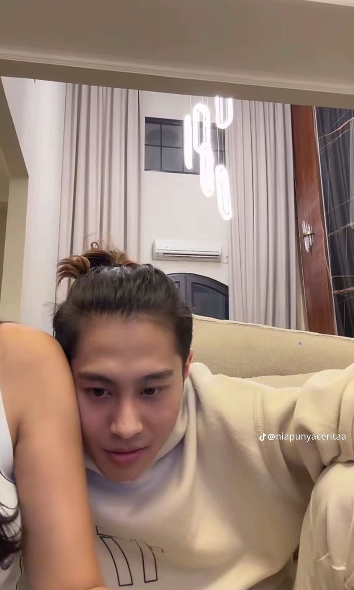 Erika Carlina dan DJ Panda