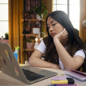 5 Kalimat yang Sering Diucap Orang dengan IQ Rendah, Justru Bikin Sulit Berkembang