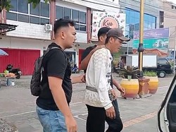 Saling Ejek, Juru Parkir di Mataram Hajar Pria hingga Babak Belur