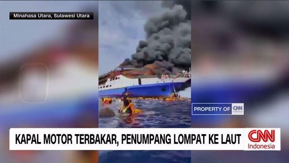 VIDEO: Kapal Motor Terbakar, Penumpang Lompat ke Laut