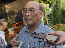 KNKT Curiga KM Barcelona 5 Terbakar karena Cairan dalam Truk Ini