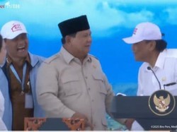 Prabowo Ajak Bambang Pacul Naik Panggung Luncurkan KDMP: Korea, Naik