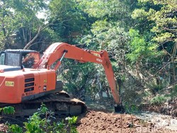 Pemkot Cirebon Gencarkan Dinormalisasi Sungai di 15 Titik