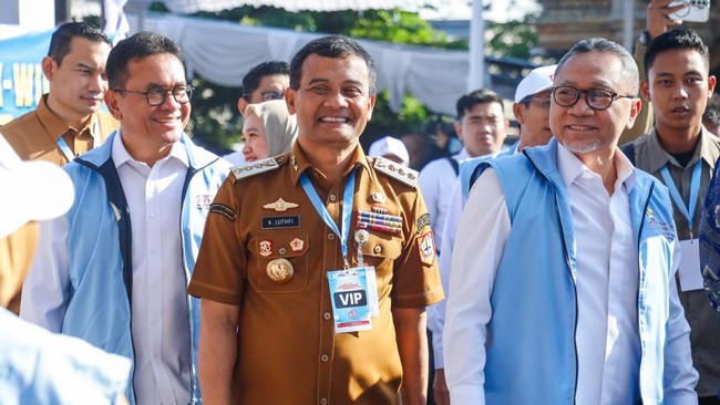 Ribuan kepala desa dan lurah se-Jawa Tengah antusias menyambut peluncuran 80.000 Koperasi Merah Putih oleh Presiden Prabowo Subianto.