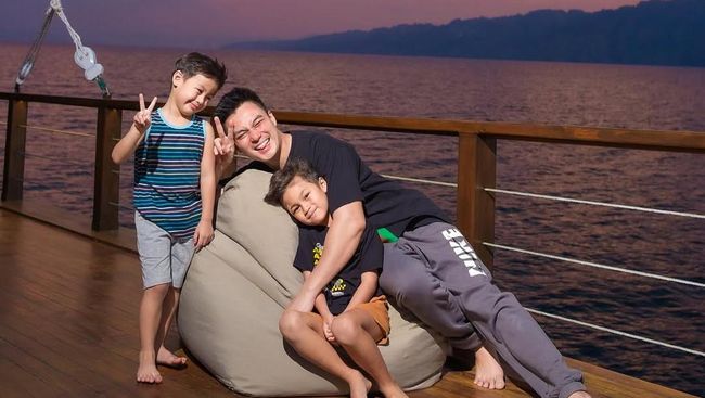 Gak Pakai Iming-Iming! Baim Wong Ajarkan Anak Puasa dari Kesadaran, Bukan Hadiah