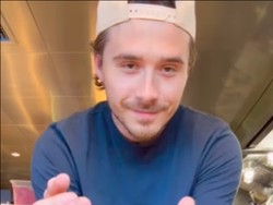 Brooklyn Beckham Pamer Masak Pakai Air Laut di Yatch Mewah, Netizen: Jijik!