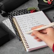 6 Cara Mengetahui Karakter Seseorang dari Tulisan Tangan