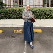 Get The Look: Inspirasi Outfit Casual Chic ke Kantor ala Meirani Amalia