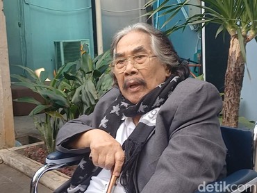 Proses Pemulihan, Jaja Miharja Kembali ke Dunia Hiburan Pakai Kursi Roda