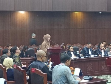 img-title Lesti Kejora & Sammy Simorangkir Diminta Nyanyikan Lagu Ciptaan di Sidang MK