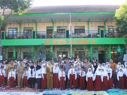 Polres Probolinggo Kota Edukasi Siswa dan Guru SD Cegah Bullying