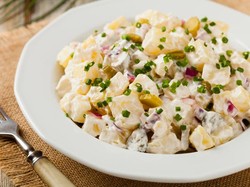3 Resep Salad Sayuran dari Timun hingga Brokoli Saus Creamy