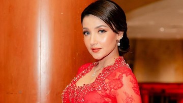 Gosip Terkini Selebriti Insertlive : Momen Haru Tsania Marwa Rayakan Langsung Ultah Anak Setelah 9 Tahun