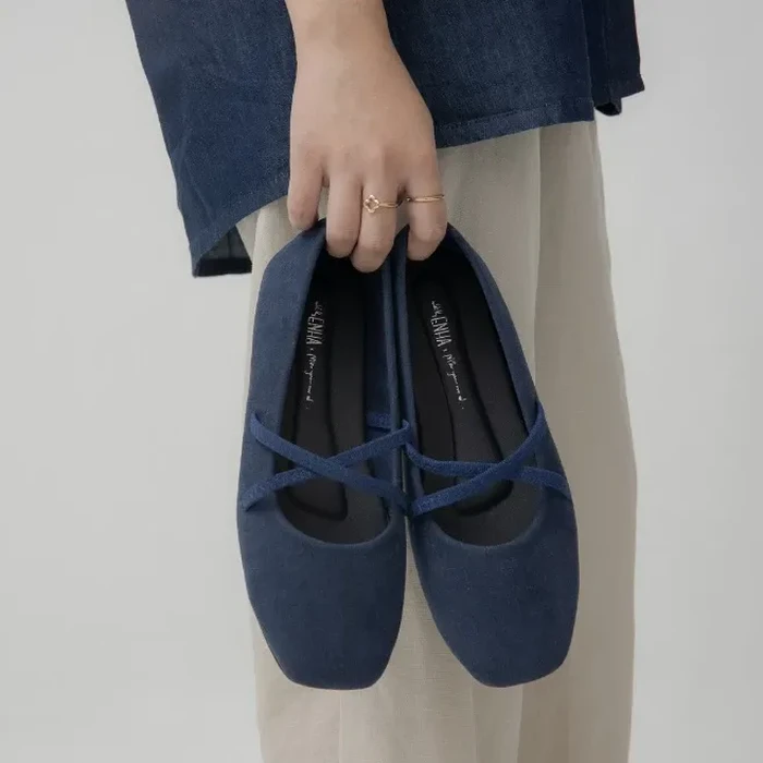 Woori Shoes (Navy)