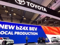 Video: Tampang 2 Mobil Listrik Toyota Buatan Lokal Mejeng di GIIAS