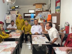 Bupati Kubu Raya Datangi MTs, Tegur Guru Rekam Murid Nangis Turun Kelas
