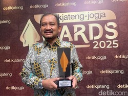 Akselerasi Kopdes, Bupati Pemalang Dapat Penghargaan detikJateng-Jogja Awards