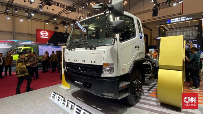 KTB menjanjikan Fuso Fighter X FM65F Tractor Head 4x2 akan meluncur pada pertengahan semester 2.