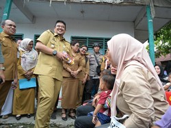 Serap Aspirasi di Pulau Kampai, Bobby Nasution Disambut Hangat Warga