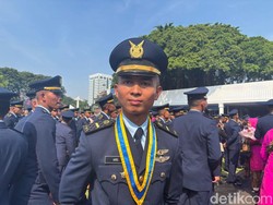 Bangganya Letda Axel Peraih Adhi Makayasa Antar Ortu Foto Bareng Presiden