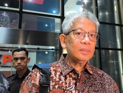 9 Jam Diperiksa KPK, Eks Dirut BJB Ngaku Dicecar 20 Pertanyaan