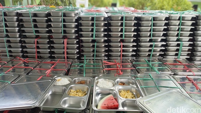 Menu MBG yang disajikan di SMPN 8 Kupang, Selasa (22/7/2025).