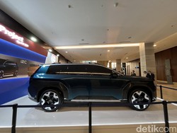 Mobil Nasional Bikinan RI Bakal Dijual di Bawah Rp 300 Juta