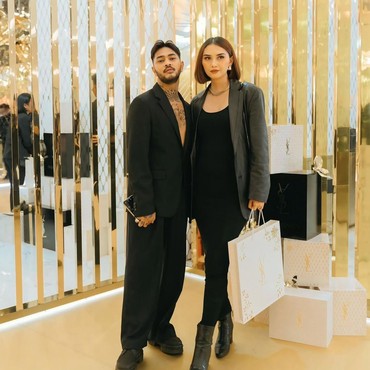 Terpopuler: Menkeu Nepal Ditelanjangi vs Agama Onad dan Istri Disorot