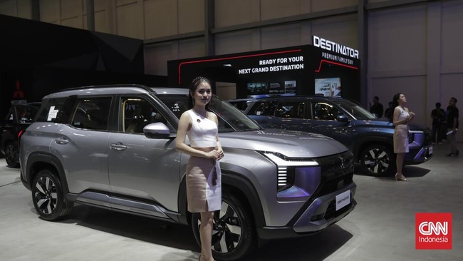 Mitsubishi Destinator dijual tiga varian, GLS Rp385 juta Exceed Rp405 juta dan Ultimate Rp465 juta.