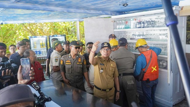 Dari sidak Komisi I DPRD, didapati beberapa usaha pariwisata di kawasan Pantai Bingin, Pecatur berdiri di atas tanah negara dan tidak memiliki kelengkapan izin.