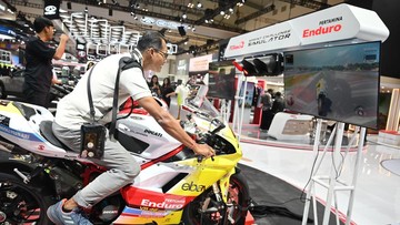 Dukung Industri Otomotif Tanah Air, Pertamina Hadir di GIIAS 2025