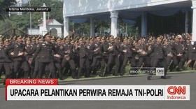 VIDEO: Serunya Adu Yel-yel di Pelantikan Perwira Remaja TNI-Polri