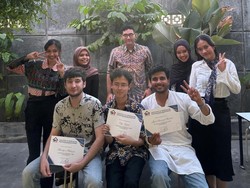 Komunitas Bule Mengajar Raih detikJateng-Jogja Awards 2025, Begini Kiprahnya