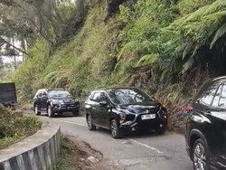 Gumitir Ditutup, Jalur Paltuding Banyuwangi Padat Kendaraan