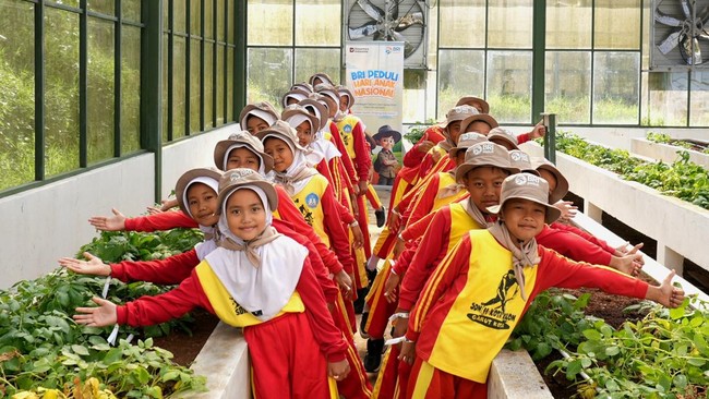 Kegiatan agroedukasi dinilai relevan kepada anak-anak karena mereka sedang dalam masa pembentukan karakter dan kebiasaan, serta memiliki rasa ingin tahu tinggi.