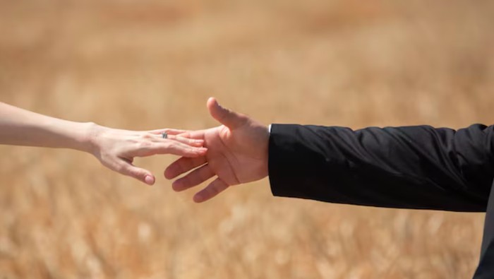 Putus Tapi Masih Kepikiran? Ini Cara Move On yang Sehat dan Efektif