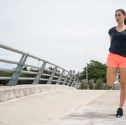 3 Cara Bikin Jalan Kaki Jadi Momen Healing yang Nyata, Yuk Coba!