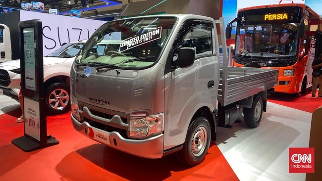 Isuzu Traga 50th Special Edition meluncur di Gaikindo Indonesia International Auto Show (GIIAS), Rabu (23/7/2025).