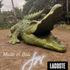 Kreasi Memukau Pengrajin Bali untuk Brand Lacoste, Logo Buaya Seluruhnya dari Anyaman Daun!