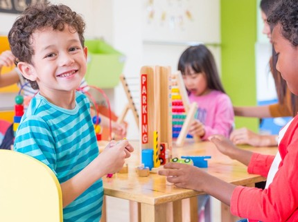 10 Negara Terbaik untuk Membesarkan Anak, Tersedia Fasilitas Lengkap di Baliknya