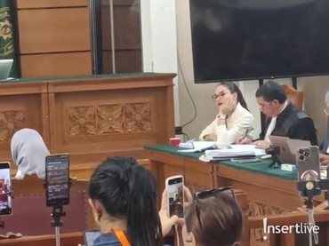 Nikita Mirzani Kantongi Bukti Produk Reza Gladys Tak Terdaftar BPOM