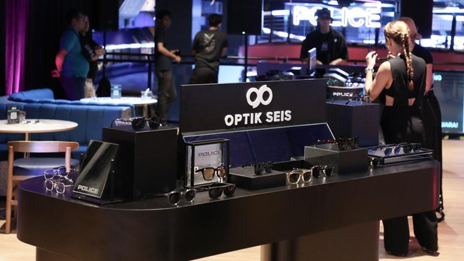 Optik Seis dan POLICE Eyewear meluncurkan kampanye 'Race to Abu Dhabi', dapatkan tiket Go-Kart gratis dan kesempatan menang paket perjalanan ke balapan 2025.