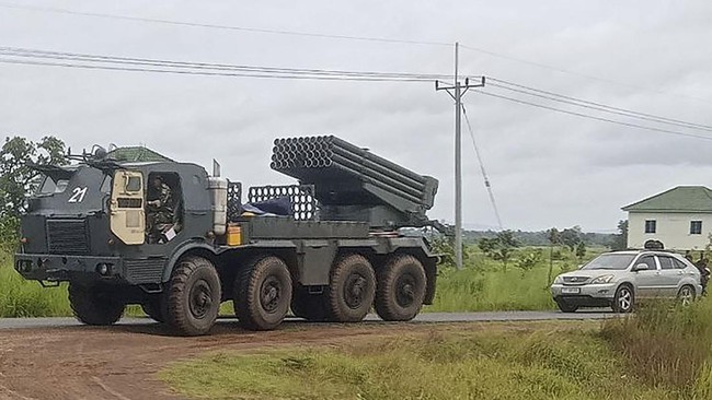 Kamboja pada Sabtu (26/7) dilaporkan mempersiapkan serangan balasan di Phu Ma Kua yang telah direbut kembali oleh Thailand.