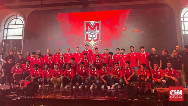 Malut United memperkenalkan Hendri Susilo sebagai pelatih baru serta 15 pemain anyar pada sesi peluncuran tim jelang Super League 2025/2026.