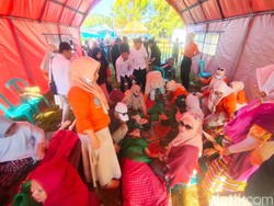Sejumlah Penari Pingsan Diduga Kelelahan Saat Acara Banua Kaeyyang di Polman