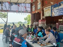 Polantas Mojokerto Gandeng Komunitas Driver Tularkan Tertib Lalu Lintas